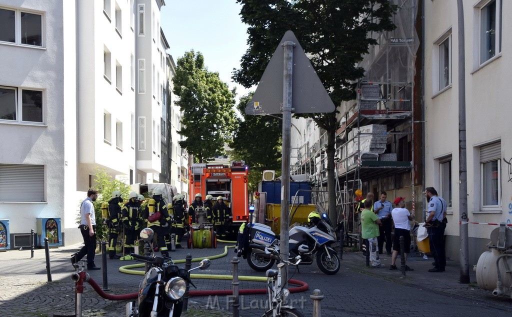 Explo Feuer 2 Koeln Kalk Hoefestr P035.JPG - Miklos Laubert